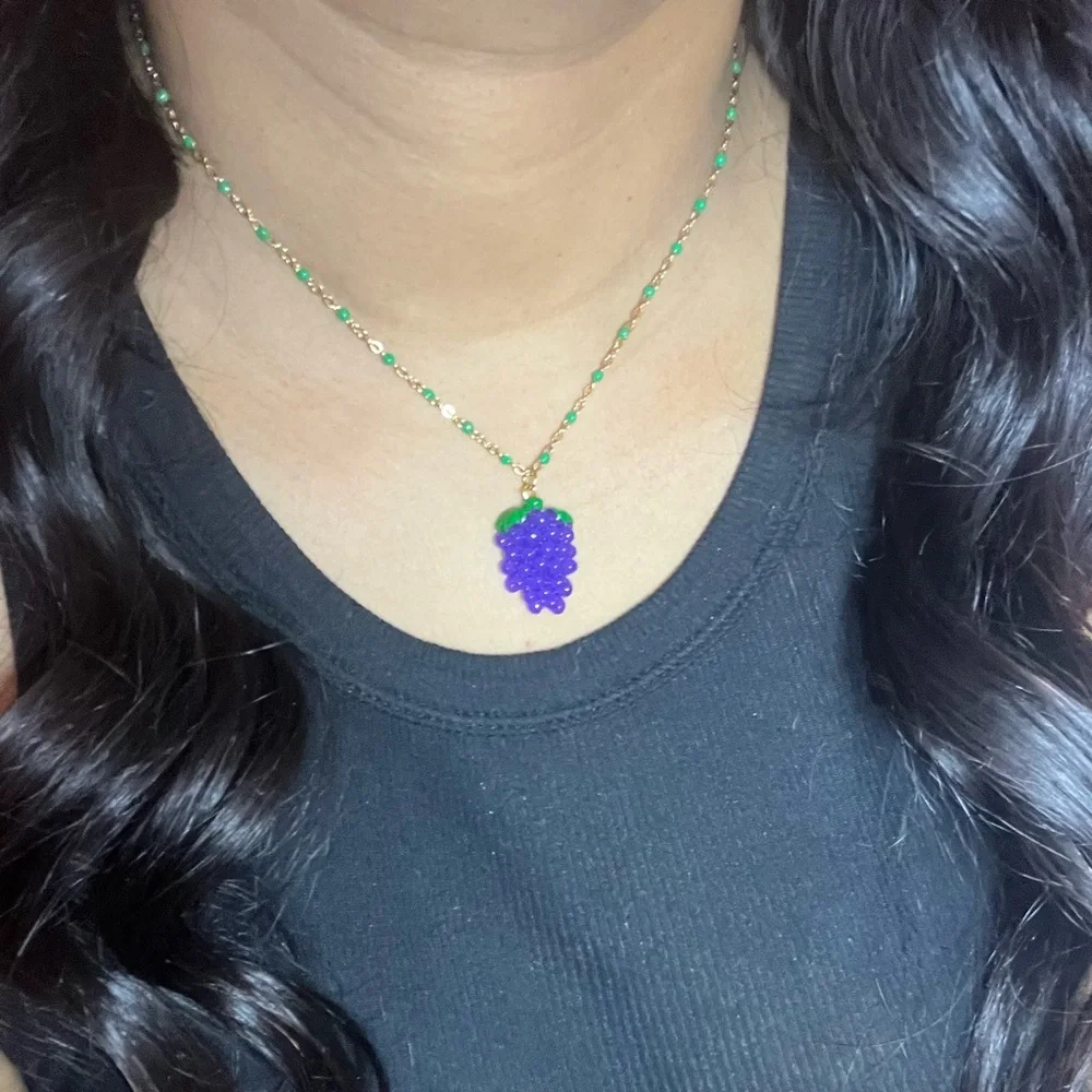FRUIT SERIES Resin Grape Green Enamel Bead Necklace - Picture 2 of 2
